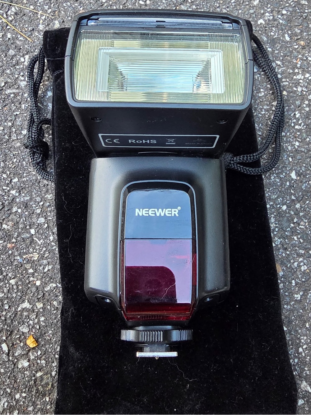 Black Camera Flash Speedlite -